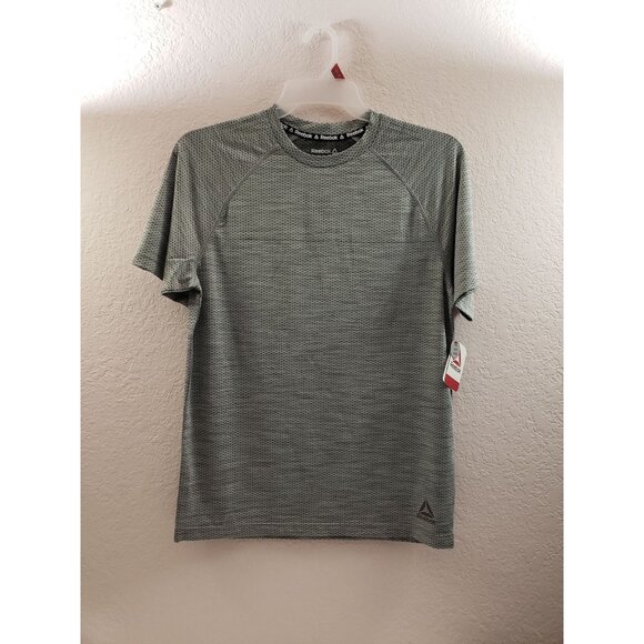 NWT Small Grey Reebok Athletic T-Shirt - Picture 1 of 3